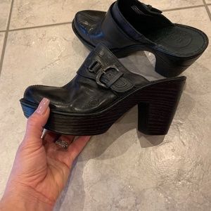 BORN Black buckle clog